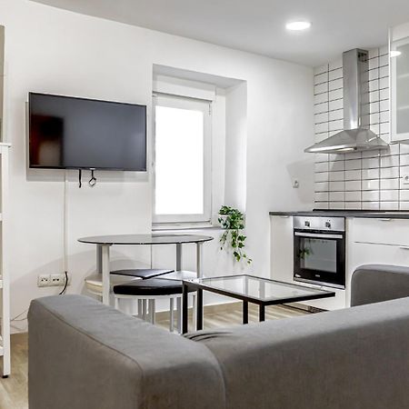 Apartamentos Pensamiento Madrid Exterior photo