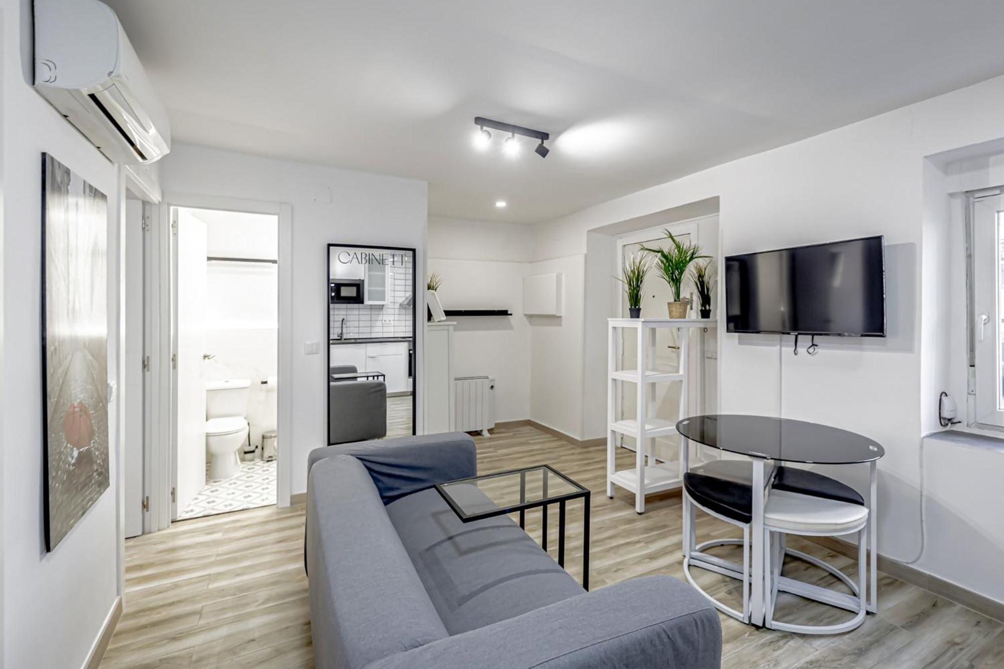 Apartamentos Pensamiento Madrid Exterior photo