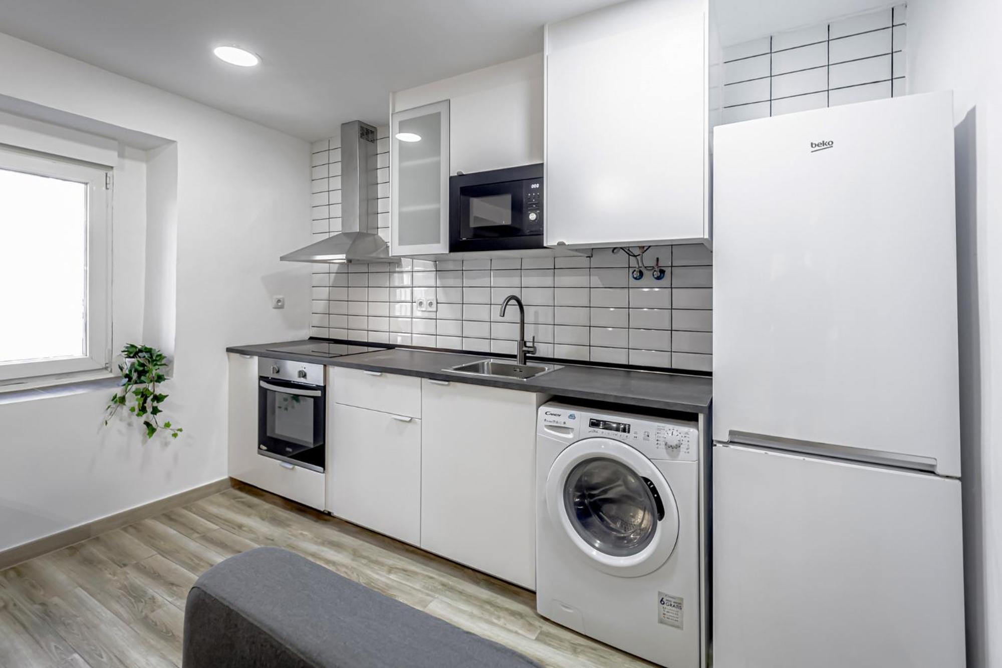 Apartamentos Pensamiento Madrid Exterior photo