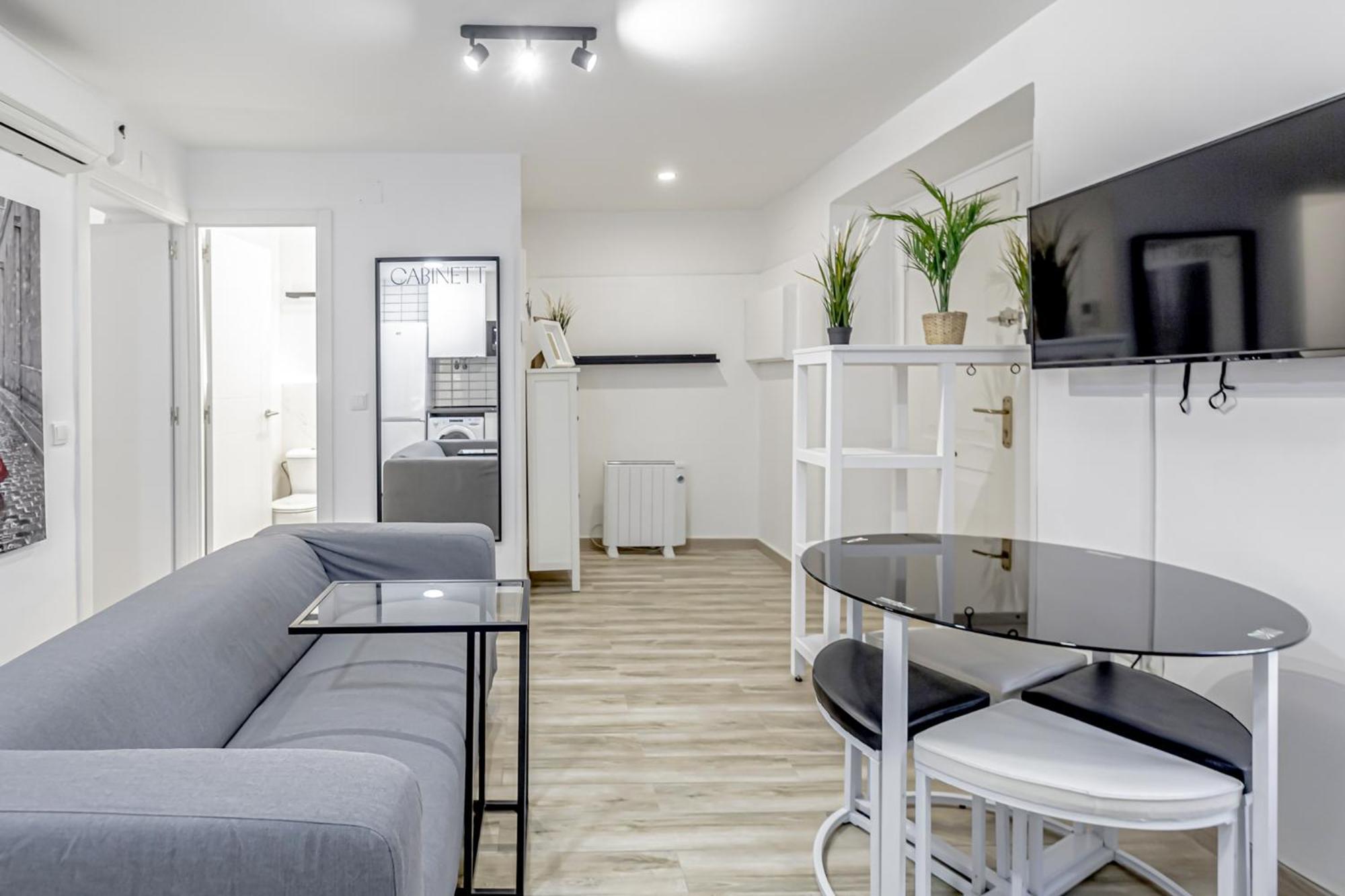 Apartamentos Pensamiento Madrid Exterior photo